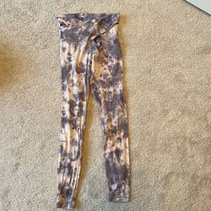 Lululemon Align 28" Diamond Dye Cross Waist Leggings. Size 6.
